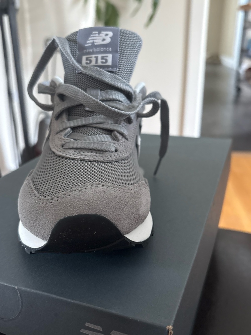 New Balance women’s Grey Mesh & Suede Casual Sneaker - Picture 2 of 4